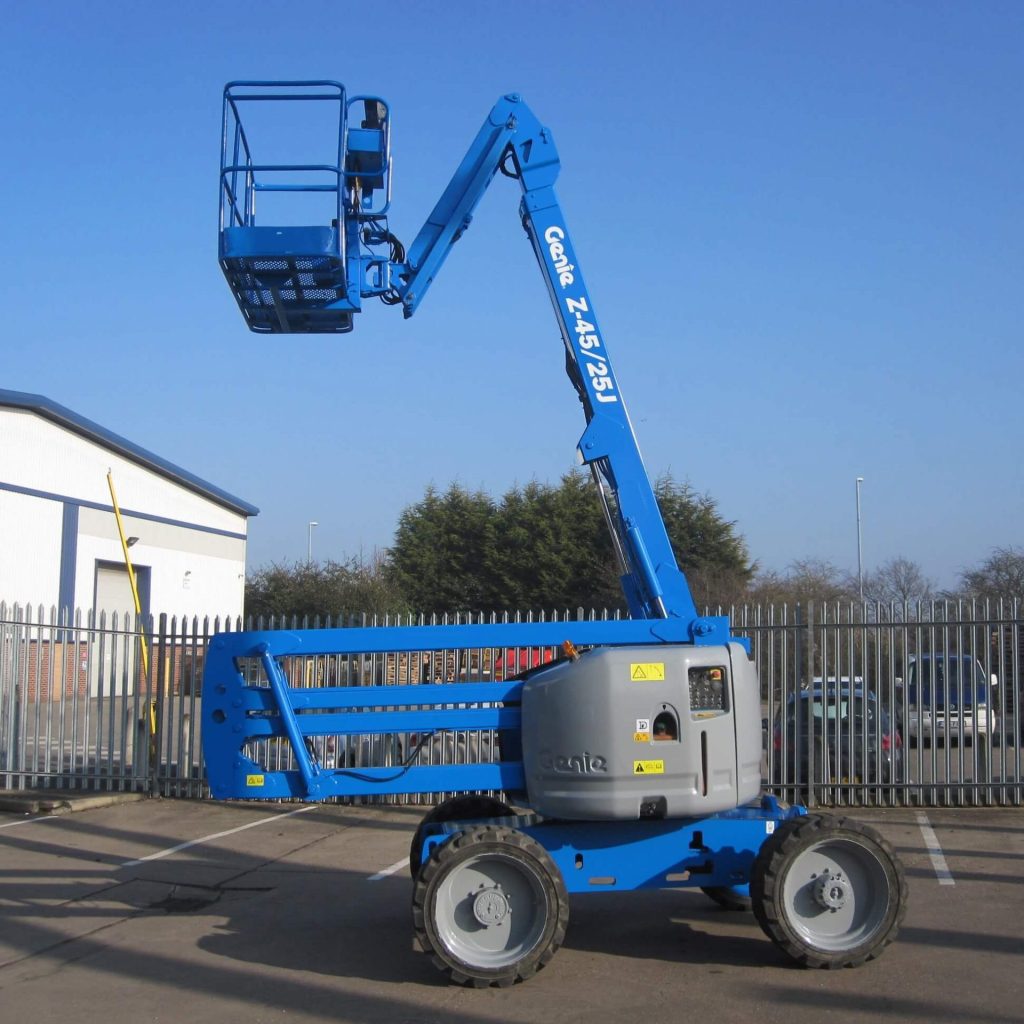 XE NÂNG NGƯỜI BOOM LIFT