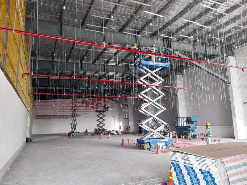Xe nâng người trên cao