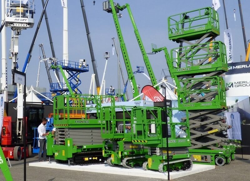 vận hành xe nâng người