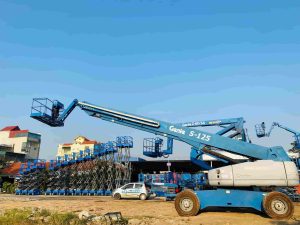 xe nâng người tự hành