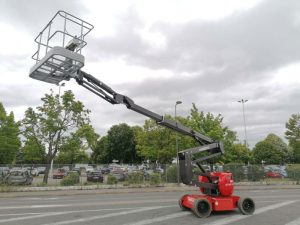 xe nâng người boom lift